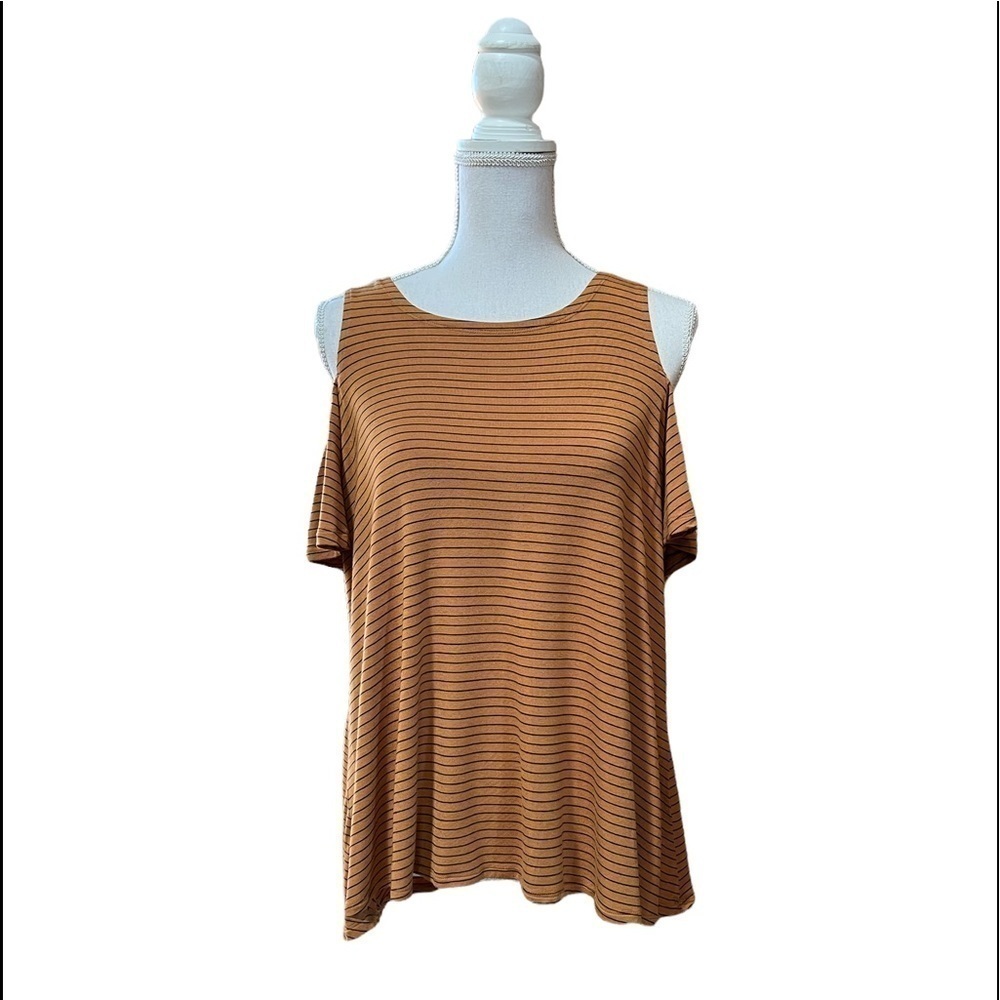 MAURICES 23/7 WOMENS COLD SHOULDER STRIPED TOP SIZE MEDIUM